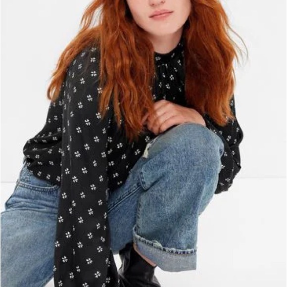 Gap Silk Mockneck Blouse, | Size S Tall - Picture 5 of 7